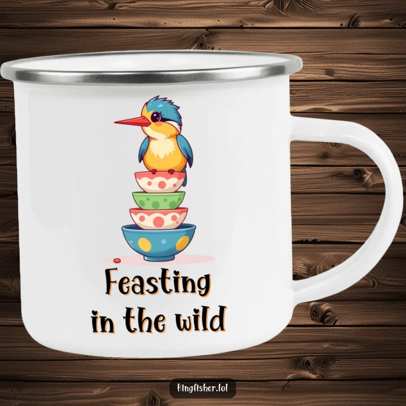 Funny camping mug of a giggling kingfisher bird balancing a stack of food bowls, perfect for outdoor dining.